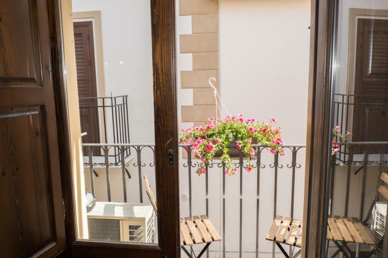 דירות פלרמו Centro Storico Casa Dell'Orologio מראה חיצוני תמונה